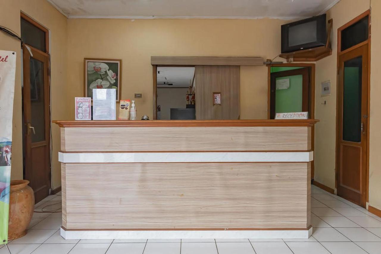 Hotel Puspa Sari Redpartner เชียแตร์ ภายนอก รูปภาพ