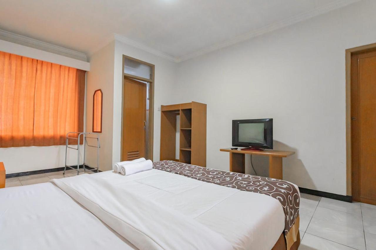 Hotel Puspa Sari Redpartner เชียแตร์ ภายนอก รูปภาพ