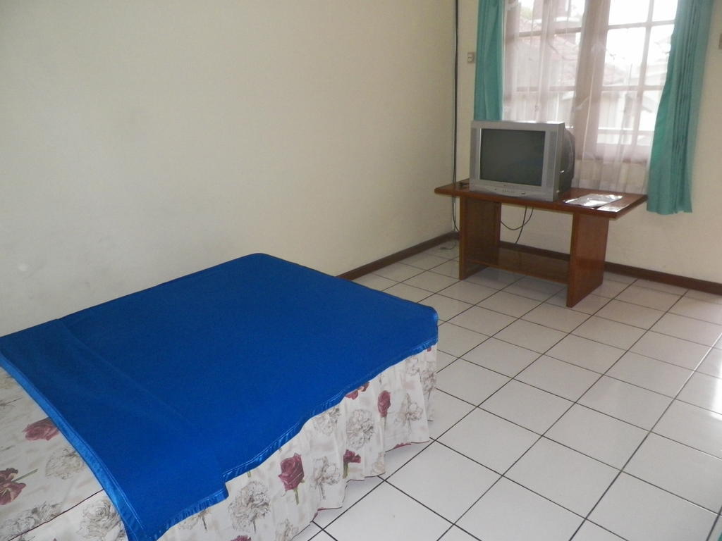 Hotel Puspa Sari Redpartner เชียแตร์ ห้อง รูปภาพ
